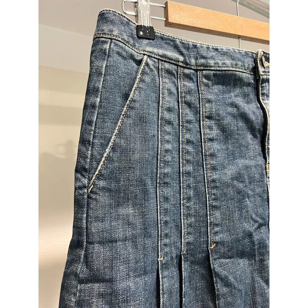 Eddie Bauer Women's Pleated‎ Denim Skirt Vintage Size 8